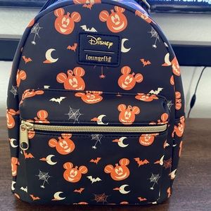 ✨✨✨SOLD✨✨✨Loungefly mickey Halloween mini backpack